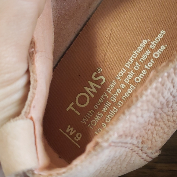 TOMS - Picture 7 of 7